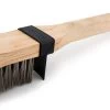 Broil King Holz Grillbürste 51cm Mit Edelstahlborsten Und Spritzschutz -Günstiges Grill Geschäft 20579 broil king holz reinigungsbuerste 0 1607698287