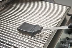 Broil King Grillbürste 47cm Edelstahlborsten Mit Spritzschutz + Ersatzkopf 8 Broil King Grillbürste 47cm Edelstahlborsten Mit Spritzschutz + Ersatzkopf -Günstiges Grill Geschäft 6692 Broil King Reinigungsbuerste 64014 3 1607696946