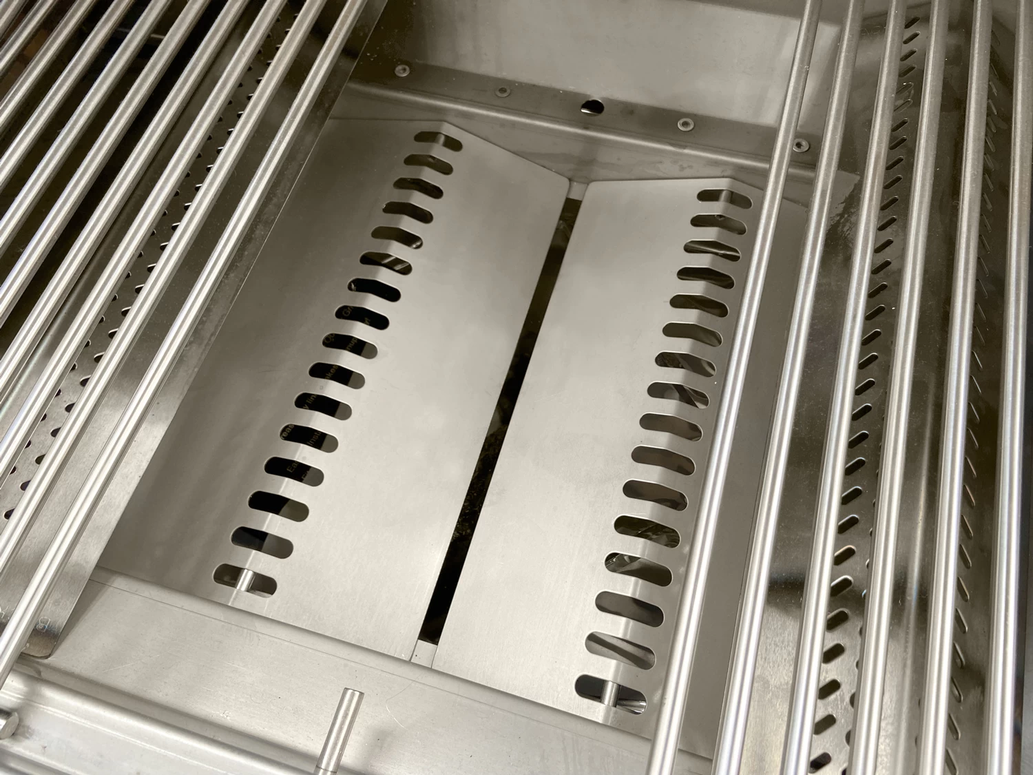 BULL Diablo - Gasgrill Mit Infrarot Backburner Und Rotisserie 8 BULL Diablo - Gasgrill Mit Infrarot Backburner Und Rotisserie – Bild 6