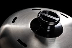 Cobb Grill Premier+ Gas Deluxe Gasgrill 50mbar - Modell 2023 -Günstiges Grill Geschäft Cobb Grill Premier Plus Gas Deluxe Deckel