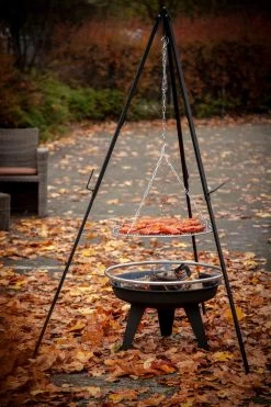 Grillfürst Dreibein Für Dutch Oven Oder Schwenk Grillrost / Höhenverstellbar, Inkl. Kette Und Haken -Günstiges Grill Geschäft Grillfuerst Dreibein Grillrost Feuerstelle