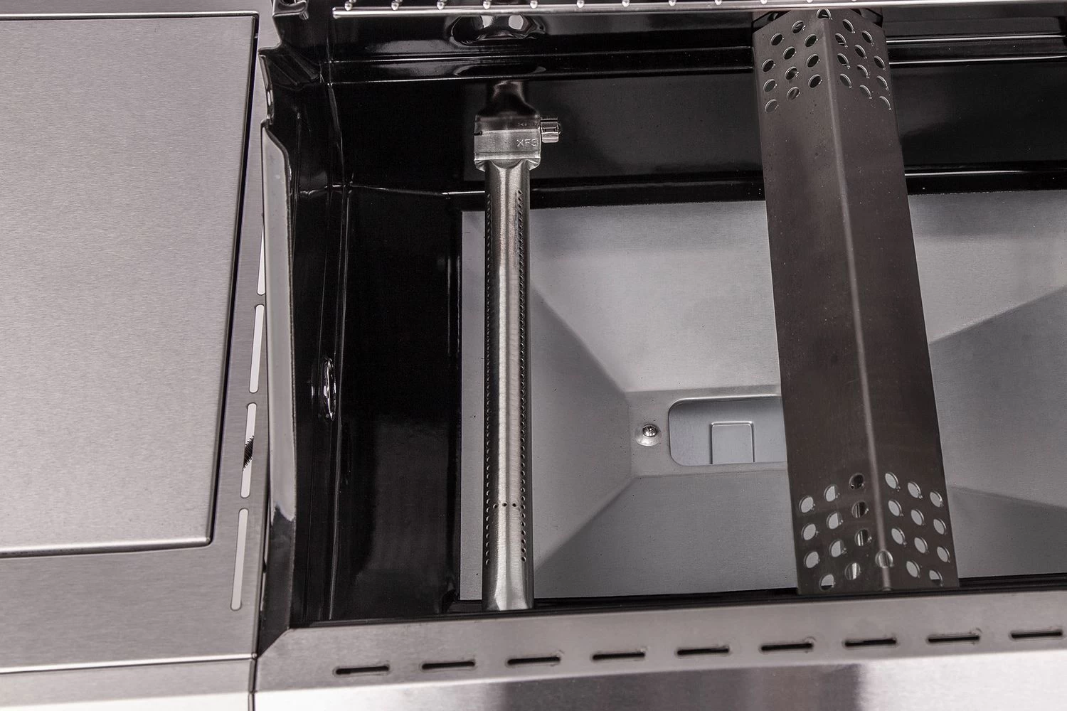 Grillfürst G520G 5-Brenner Gasgrill Mit Hochtemperaturbrenner, Heckbrenner Und Gusseisen Rosten - X-DEAL Inkl. Zubehörpaket 8 Grillfürst G520G 5-Brenner Gasgrill Mit Hochtemperaturbrenner, Heckbrenner Und Gusseisen Rosten - X-DEAL Inkl. Zubehörpaket – Bild 6