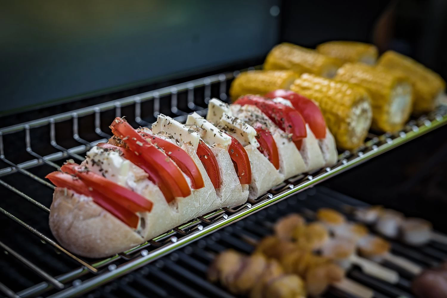 Grillfürst G510E 5-Brenner Gasgrill - 1. FC Köln Edition - Edelstahlroste 16 Grillfürst G510E 5-Brenner Gasgrill - 1. FC Köln Edition - Edelstahlroste – Bild 14