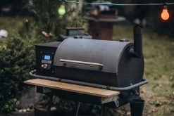 Moesta Pelletgrill Sheriff Inklusive Bambus Ablagebrett - Modell 2023 13 Moesta Pelletgrill Sheriff Inklusive Bambus Ablagebrett - Modell 2023 -Günstiges Grill Geschäft Moesta Pelletgrill Sheriff Mood