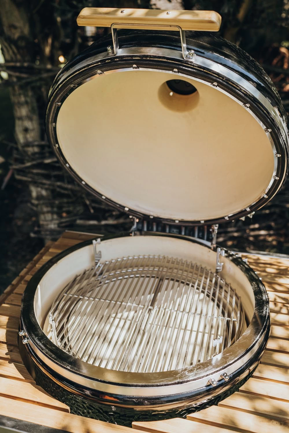 Monolith Grill LeCHEF BBQ GURU - PRO-Serie 2.0 Schwarz - MIT Gestell Und Seitentischen - Inkl. DigiQ Controller Set 8 Monolith Grill LeCHEF BBQ GURU - PRO-Serie 2.0 Schwarz - MIT Gestell Und Seitentischen - Inkl. DigiQ Controller Set – Bild 6