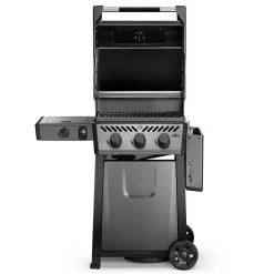 Napoleon Freestyle 365 Gasgrill, Graphit - Mit Seitenbrenner - Modell 2023 - X-DEAL Inkl. Abdeckhaube Und Gussplatte -Günstiges Grill Geschäft Napoleon Freestyle 365 SB front Seite abgeklappt 2