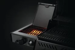 Napoleon Freestyle 365 Gasgrill, Graphit - Mit Sizzle Zone Und Tür - Modell 2023 NEU 19 Napoleon Freestyle 365 Gasgrill, Graphit - Mit Sizzle Zone Und Tür - Modell 2023 NEU -Günstiges Grill Geschäft Napoleon Freestyle 365 Sizzle Zone Seitenbrenner