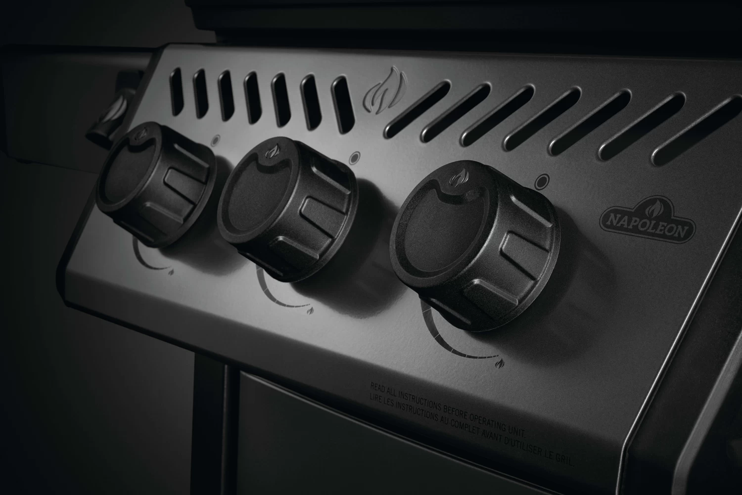 Napoleon Freestyle 365 Gasgrill, Graphit - Mit Sizzle Zone Und Tür - Modell 2023 NEU 11 Napoleon Freestyle 365 Gasgrill, Graphit - Mit Sizzle Zone Und Tür - Modell 2023 NEU – Bild 9