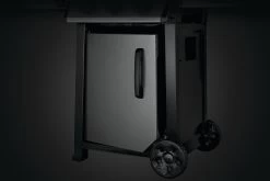 Napoleon Freestyle 425 Gasgrill - Mit Sizzle Zone - Limited Robin Schulz Barbecue Edition - Inkl. Mega Zubehörpaket -Günstiges Grill Geschäft Napoleon Freestyle F425 DSIB GT DE einziger mit Tuer