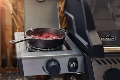 Napoleon Freestyle 365 Gasgrill, Graphit - Mit Seitenbrenner - Modell 2023 39 Napoleon Freestyle 365 Gasgrill, Graphit - Mit Seitenbrenner - Modell 2023 -Günstiges Grill Geschäft Napoleon Freestyle Seitenbrenner 1