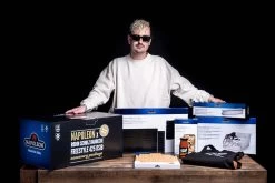 Napoleon Freestyle 425 Gasgrill - Mit Sizzle Zone - Limited Robin Schulz Barbecue Edition - Inkl. Mega Zubehörpaket -Günstiges Grill Geschäft Napoleon Grillzuebhoer Robin Schulz Edition