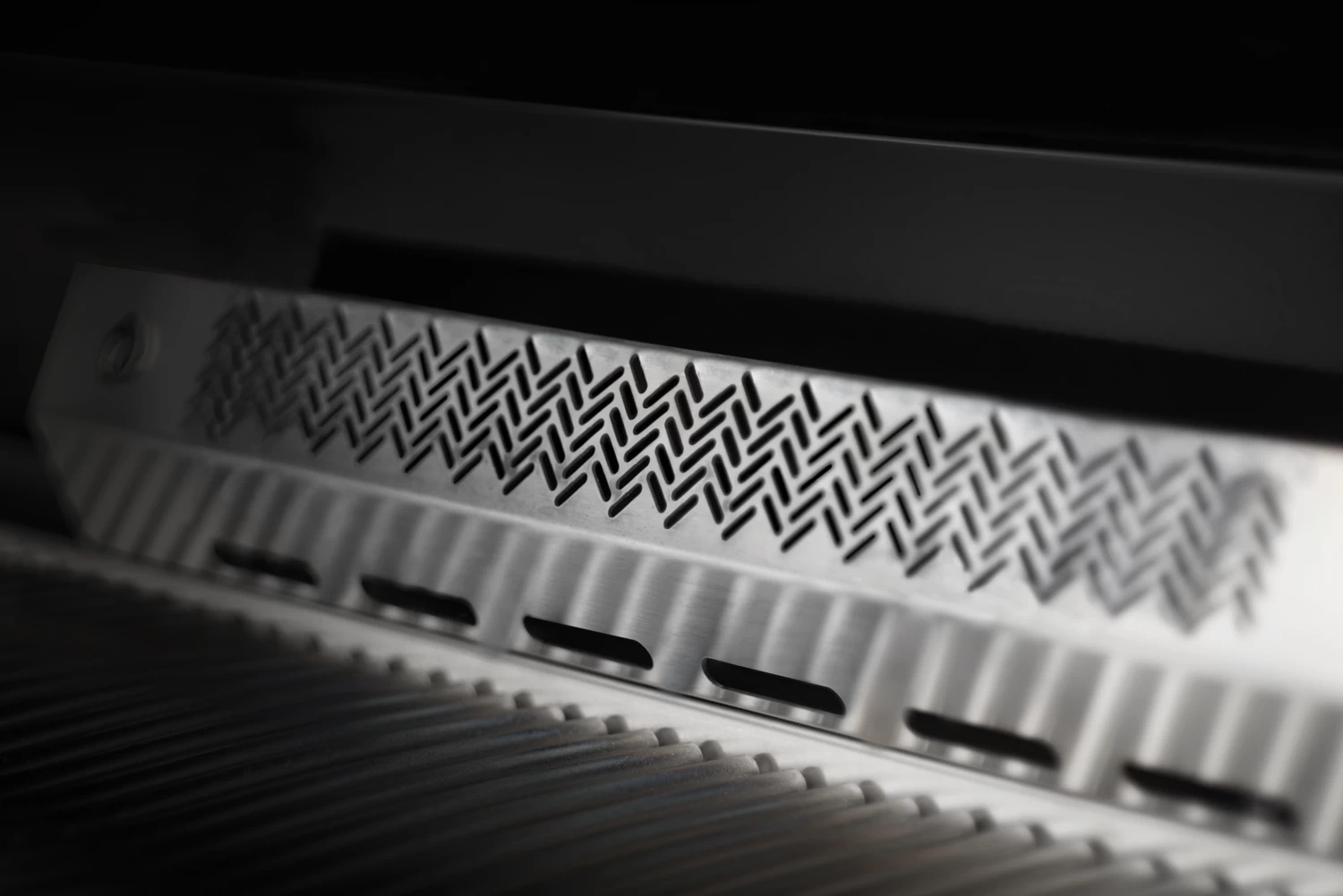 Napoleon Outdoor Küche Oasis Compact 105 Mit Prestige 500 Einbaugrill Und Einbau Sizzle Zone - Inkl. Arbeitsplatte Aus Feinsteinzeug 10 Napoleon Outdoor Küche Oasis Compact 105 Mit Prestige 500 Einbaugrill Und Einbau Sizzle Zone - Inkl. Arbeitsplatte Aus Feinsteinzeug – Bild 8