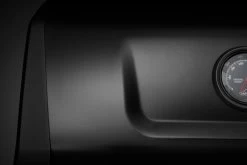 Napoleon Phantom Freestyle 425 Gasgrill, Mattschwarz - Mit Sizzle Zone Und Tür - Modell 2023 -Günstiges Grill Geschäft Napoleon Phantom Freestyle F425DSIBPK PHM Detail Finish