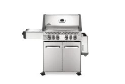 Napoleon Prestige 500 Edelstahl Gasgrill - Mit Safety Glow - X-DEAL Inkl. Grillthermometer, Schneidebrett Und Windschild Für SIZZLE ZONE -Günstiges Grill Geschäft Napoleon Prestige 500 Gasgrill Edelstahl klappbare ablage 1