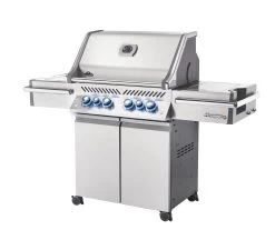 Napoleon Prestige Pro 500-3 Edelstahl Gasgrill Inkl. Drehspieß - X-DEAL Inkl. Napoleon TravelQ PRO285 Kompakt Gasgrill -Günstiges Grill Geschäft Napoleon Prestige Pro 500 seitlich 02 1
