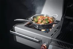 Napoleon Prestige Pro 825-3 Edelstahl Gasgrill Inkl. Drehspieß Und Bodenbeleuchtung + Gratis Napoleon Holzkohlegrill Kugelgrill Ø 57cm -Günstiges Grill Geschäft Napoleon Prestige Pro 825 Seitenbrenner Wok 2