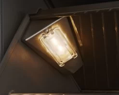 Napoleon Prestige Pro 500-3 Edelstahl Gasgrill Inkl. Drehspieß - Modell 2023 -Günstiges Grill Geschäft Napoleon Prestige Pro Garraumbeleuchtung 1