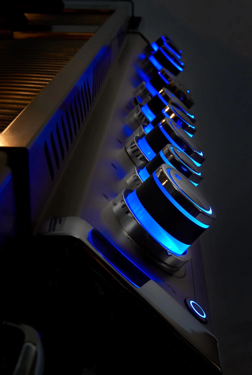 Napoleon Prestige Pro 665-3 Edelstahl Gasgrill Inkl. Drehspieß - Modell 2023 14 Napoleon Prestige Pro 665-3 Edelstahl Gasgrill Inkl. Drehspieß - Modell 2023 – Bild 12