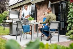 Napoleon Rogue SE 425 Edelstahl Gasgrill Mit Sizzle Zone Und Heckbrenner - Modell 2023 35 Napoleon Rogue SE 425 Edelstahl Gasgrill Mit Sizzle Zone Und Heckbrenner - Modell 2023 -Günstiges Grill Geschäft Napoleon Rogue SE 425 Gasgrill Edelstahl Lifestyle