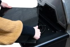 Outdoorchef Gasgrill Australia 455 G - X-DEAL Inkl. Abdeckhaube -Günstiges Grill Geschäft Outdoorchef Australia 455G Granit Abdeckplatte Seitenbrenner