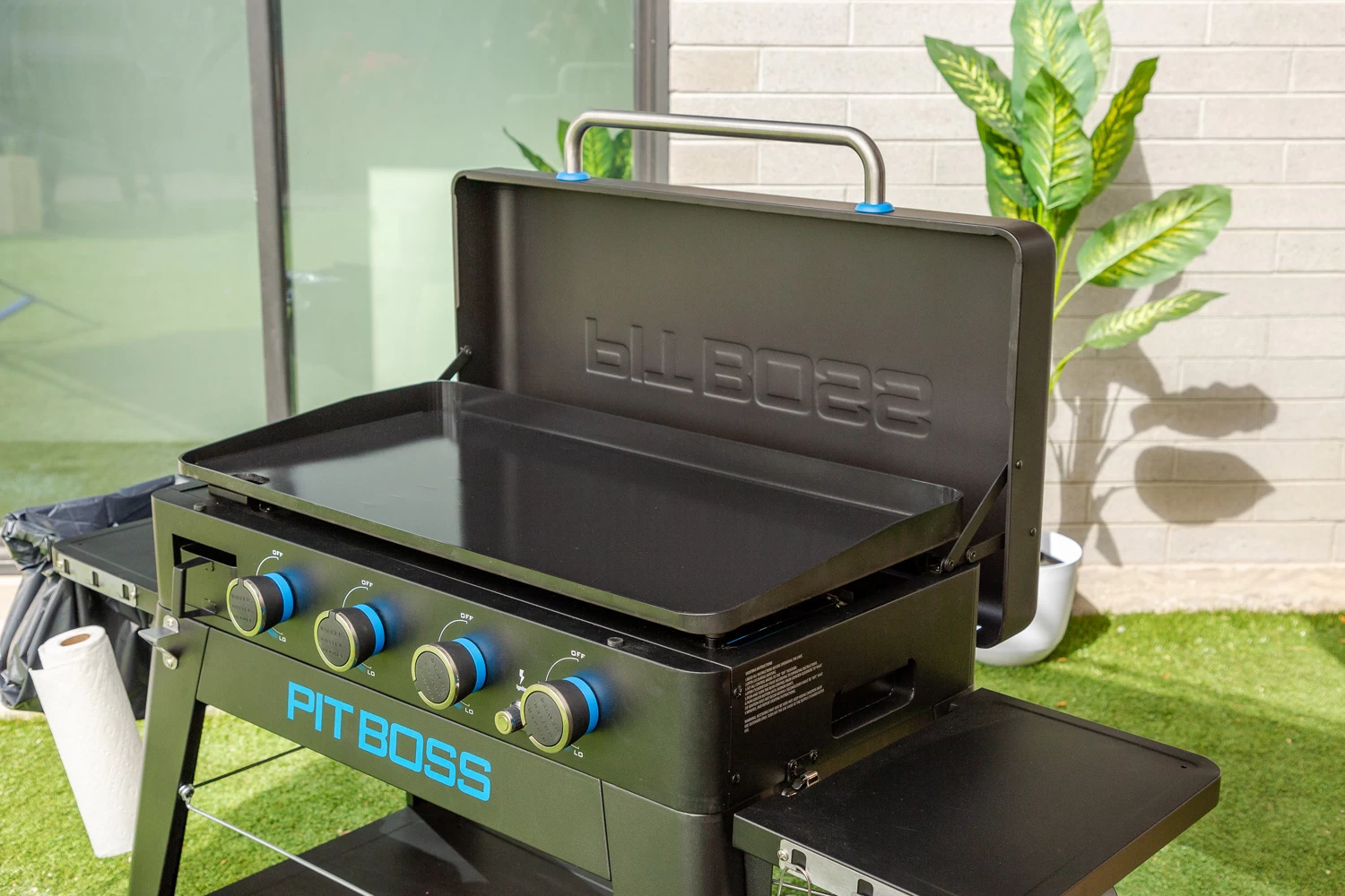Pit Boss Plancha Grill Ultimate Plancha 4-Brenner - Mit Untergestell 15 Pit Boss Plancha Grill Ultimate Plancha 4-Brenner - Mit Untergestell – Bild 13