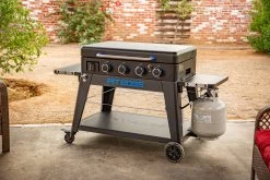 Pit Boss Plancha Grill Ultimate Plancha 4-Brenner - Mit Untergestell 40 Pit Boss Plancha Grill Ultimate Plancha 4-Brenner - Mit Untergestell -Günstiges Grill Geschäft Pit Boss Planchagrill Ultimate 4 Brenner Gasflaschenhalter