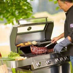 Rösle Gasgrill Videro G4 Edelstahl - Modell 2023 -Günstiges Grill Geschäft Roesle Gasgrill Station Videro G4 Edelstahl Mood 1