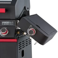 Rösle Videro G4-S VARIO+ Schwarz Gasgrill - FC Bayern Edition - Inkl. FC Bayern Abdeckhaube, Grillzange, Grillbürste Und Grillhandschuhe -Günstiges Grill Geschäft Roesle Gasgrill Videro FC Bayern Detail Seitenablage 1