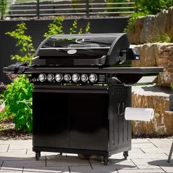 Rösle Gasgrill Magnum PRO G4-S - Modell 2023 -Günstiges Grill Geschäft Roesle Magnum PRO G4 S Lifestyle
