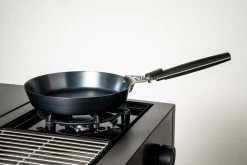 Outdoorchef Carbonstahl Pfanne Ø 28 Cm 16 Outdoorchef Carbonstahl Pfanne Ø 28 Cm -Günstiges Grill Geschäft outdoorchef carbonstahl pfanne grill 14 491 47