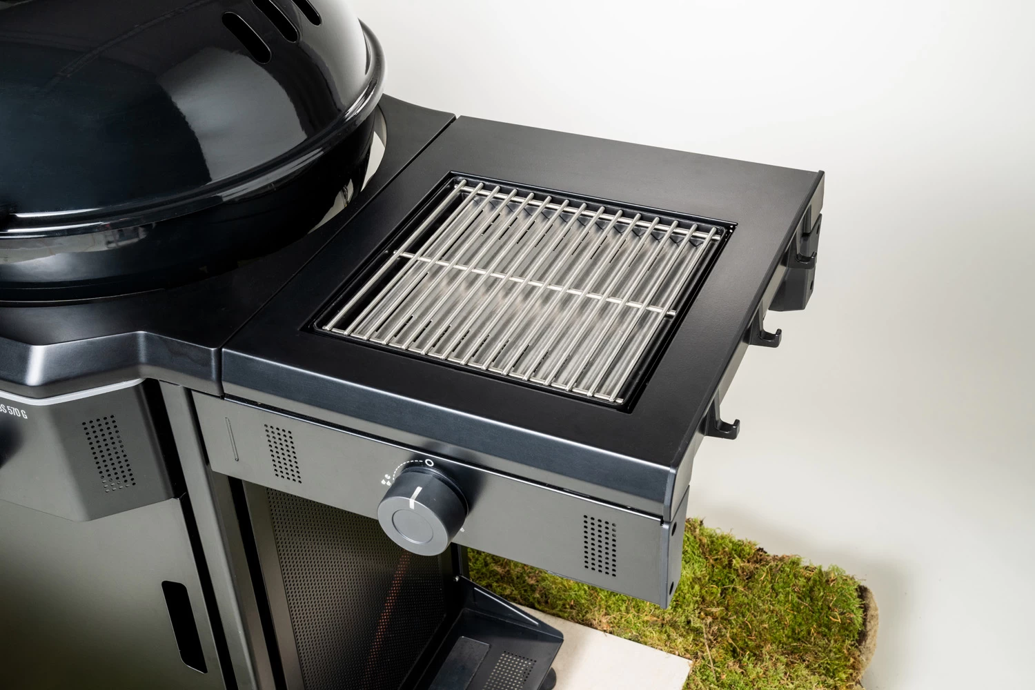 Outdoorchef Gas Kugelgrill Davos 570G Pro Mit Blazing Zone (Infrarotbrenner) & Abdeckhaube 14 Outdoorchef Gas Kugelgrill Davos 570G Pro Mit Blazing Zone (Infrarotbrenner) & Abdeckhaube – Bild 12